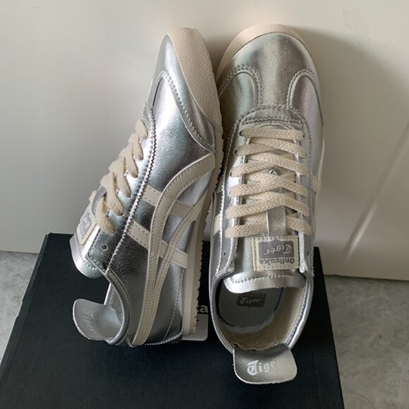 Mexico 66 Sd Pf Silver Leather Lace-Up Casual Sneakers - Picture 5 of 6